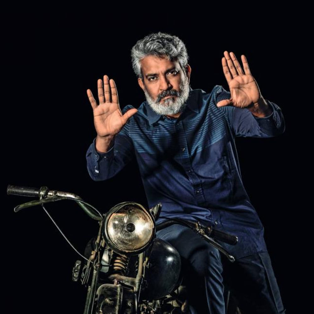 నాటి పరిచయమే డెత్ స్ట్రాండింగ్ 2 గేమ్‌లో రాజమౌళి ఎంట్రీకి దారిచ్చింది. ఈ గేమ్ 2025 జూన్ 26న ప్లే స్టేషన్ 5లో ప్రపంచ వ్యాప్తంగా విడుదల కానుంది. మొత్తానికీ మన దర్శకుడిపై జపాన్‌లో వీడియో గేమ్ అంటే చిన్న విషయం కాదు.. అది ఆయన రేంజ్ అంటే..!