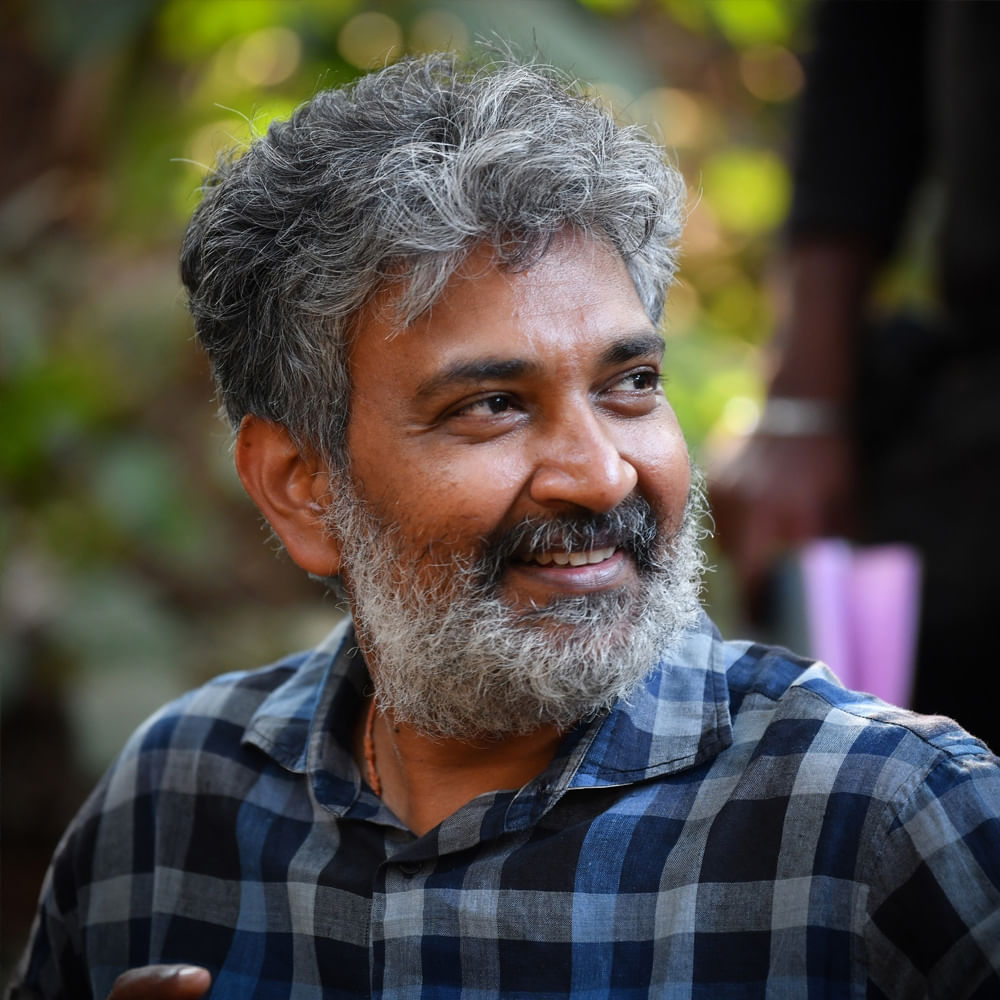 తనయుడు కార్తికేయతో కలిసి జపాన్ గేమ్ డెవలపర్ హిడియో కొజిమా ప్రతిష్టాత్మకంగా రూపొందిస్తున్న 'డెత్ స్ట్రాండింగ్ 2: ఆన్ ది బీచ్' వీడియో గేమ్‌లో కనిపించారు దర్శక ధీరుడు. 