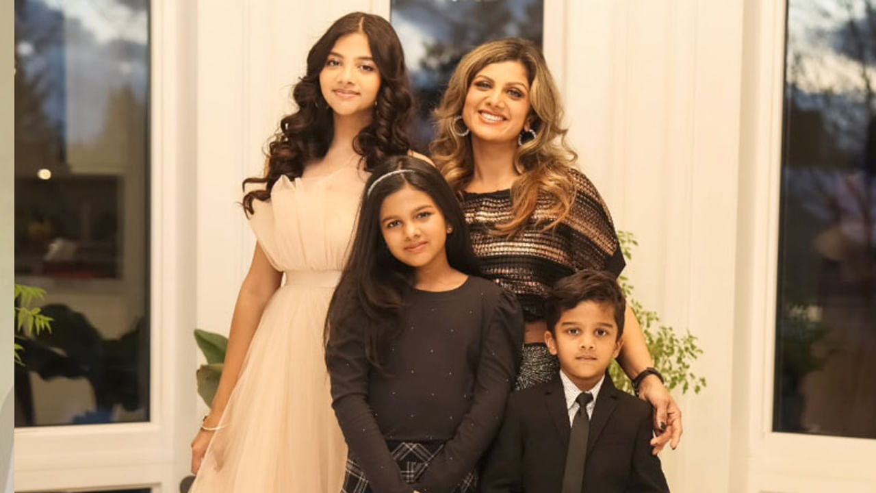  2010లో బిజినెస్‌మెన్‌ ఇంద్రకుమార్‌ పద్మనాథన్‌ను పెళ్లి చేసుకుంది రంభ. ప్రస్తుతం ఈ  అన్యోన్య దంపతులకు  ఇద్దరు కుమార్తెలు, ఓ కుమారుడు సంతానం ఉన్నారు.
