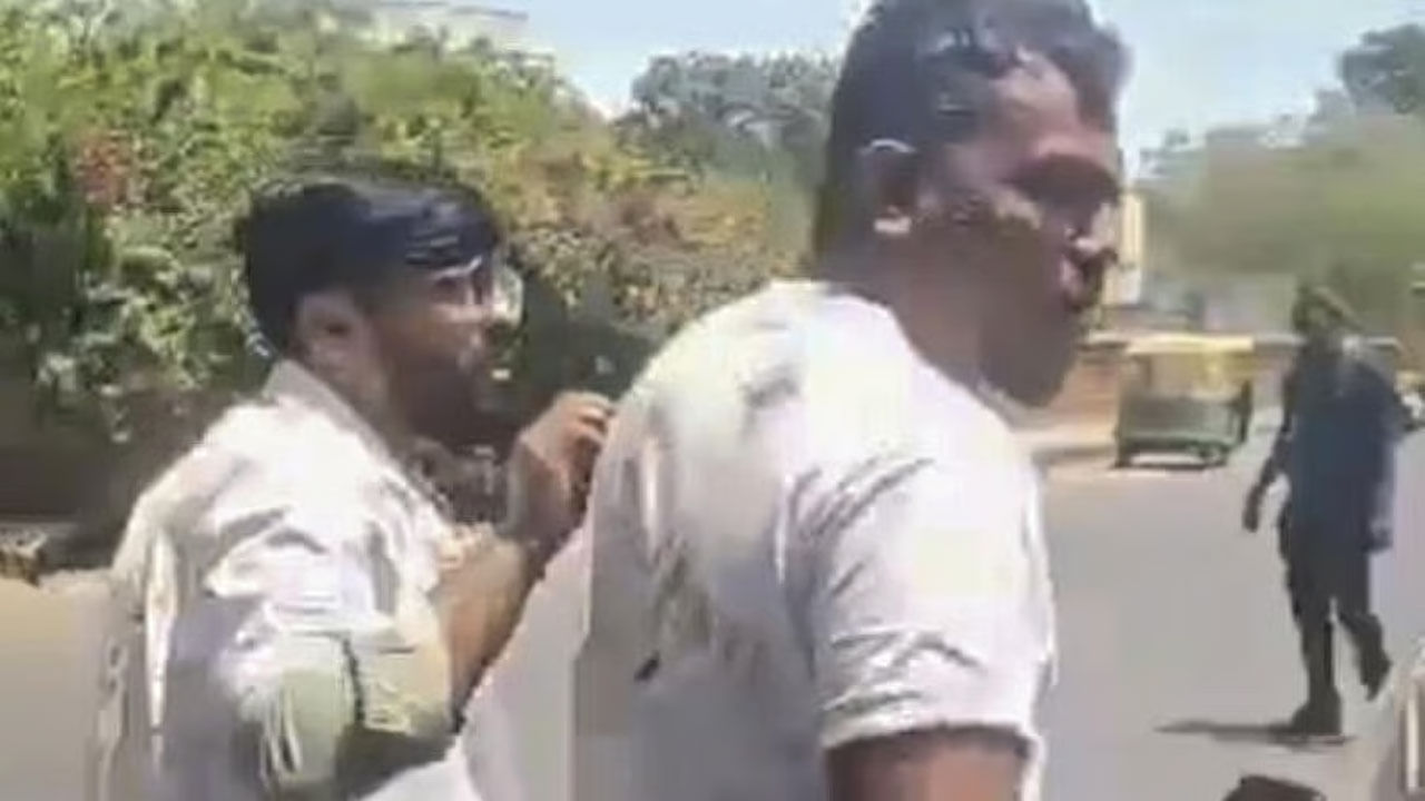 Viral Video: నమ్మలేని నిజం... రమేశ్ రెండవ వీడియో చూశారా?...  కూలిన విమాన మంటల నుంచి నడిచొస్తున్న విశ్వాస్ కొత్త వీడియో..!