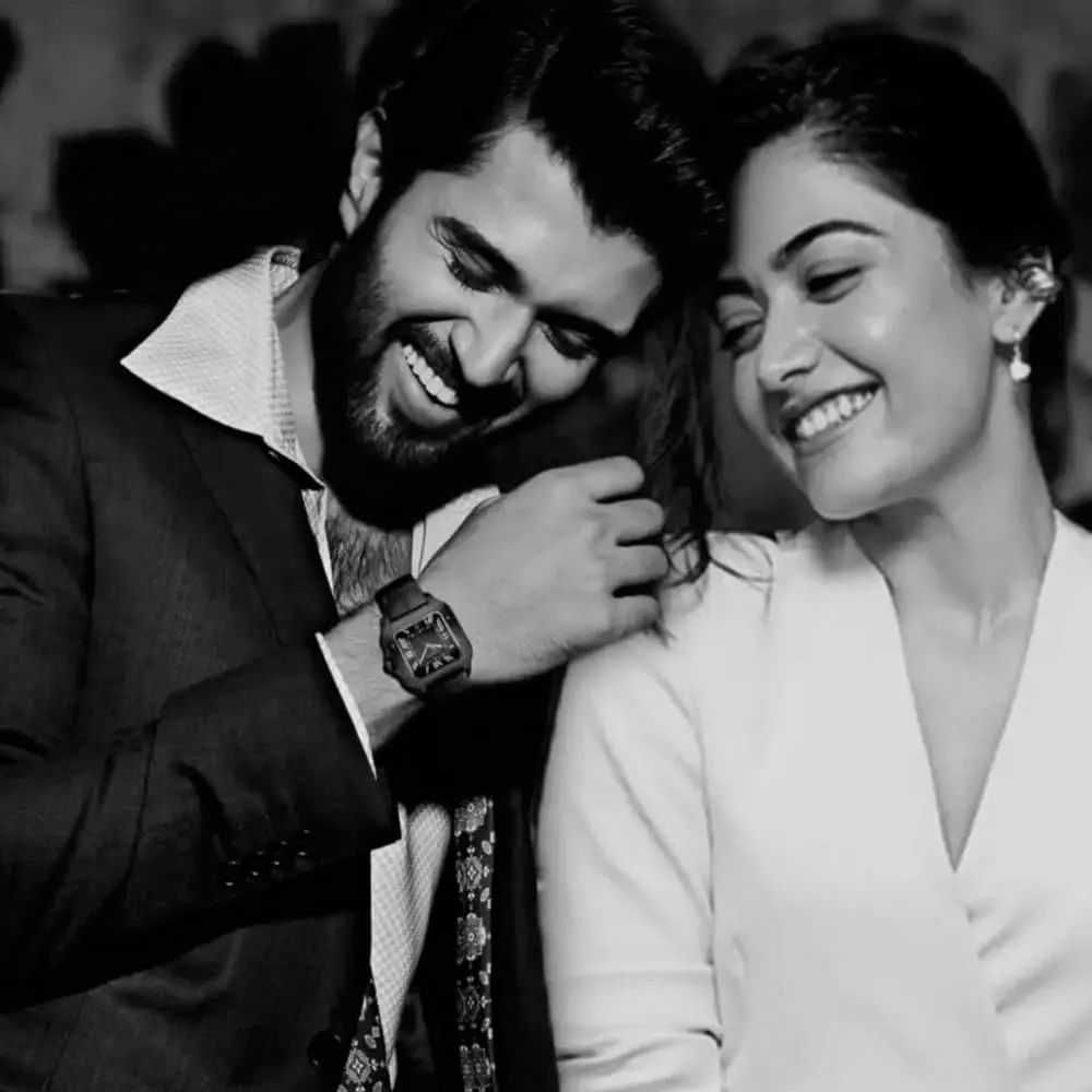 మొన్న కుబేరా సినిమా విడుదలైనపుడు రష్మిక పర్ఫార్మెన్స్ అదిరిపోయిందంటూ ట్వీట్ చేసారు విజయ్. అంతేకాదు.. ఆ మధ్య కింగ్డమ్ టీజర్ విడుదలైనపుడు.. పాట వచ్చినపుడు రష్మిక కూడా మరిచిపోకుండా రౌడీ బాయ్‌కు విషెస్ చెప్పారు. 