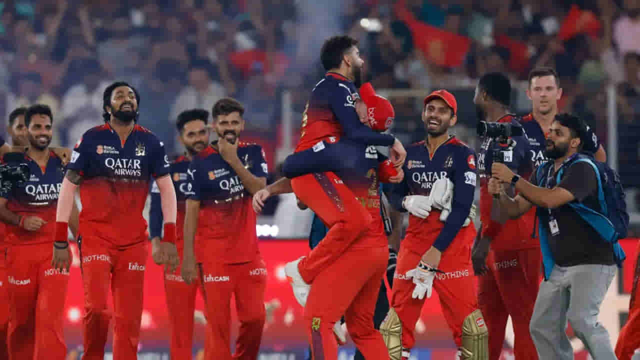 IPL 2026: ఆర్సీబీలోకి తుఫాన్ సెంచరీ ప్లేయర్ రీఎంట్రీ.. మరో ట్రోఫీ పక్కా?