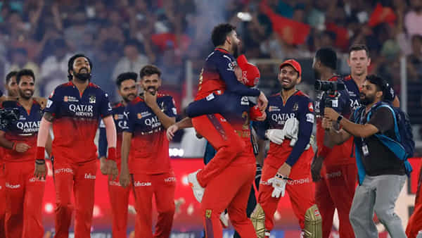 IPL 2025: రికార్డు కొట్టేటిసిన RCB! ఎన్నడూ లేని విధంగా ఏకంగా ఇండియా-పాక్ రికార్డునే లేపేసారుగా!