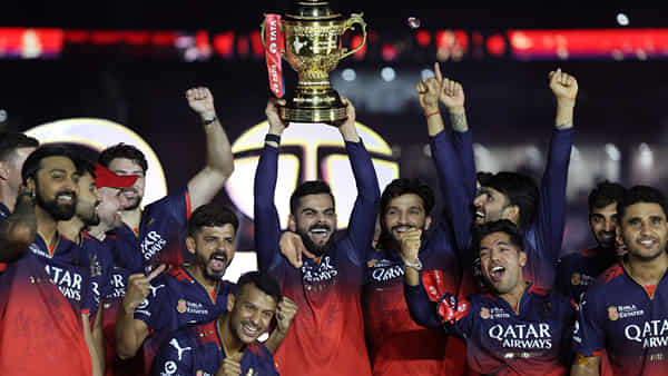 కప్పు గెలిచిన ఆనందంలో ఉన్న RCBకి బిగ్ షాక్..! ఫ్యాన్స్ ఊరుకుంటారా.?