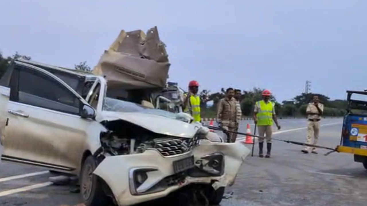 Kodad: రోడ్డు ప్రమాదంలో ఆలమూరు ఎస్సై దుర్మరణం