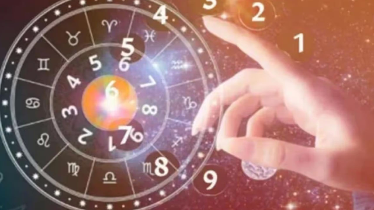 ఇక S లెటర్ తో పేరు మొదలయ్యే వారి  ప్రేమ విషయానికి వస్తే. వీరిని లవ్ చేసే వారు చాలా అదృష్టవంతులనే చెప్పాలంటున్నారు నిపుణులు. ఎందుకంటే వీరు తమ ప్రేమికుడు లేదా ప్రేయసిపై విపరీతమైన ప్రేమను చూపిస్తారంట. కష్టంలో,నష్టంలో వారికి తోడుగా నిలుస్తారంట. వీరు నిజమైన ప్రేమను అందిస్తారంట. కానీ కొన్ని సార్లు వీరి ప్రేమ వృధా అయ్యే అవకాశం ఉంటుందంట. అంటే వీరు ఎంత నిజంగా ప్రేమను అందిస్తారో.. అవతలి వారి నుంచి అంత ప్రేమ ఉండకపోవచ్చు, కొన్ని సార్లు ప్రేమలో మోసపోవడం కూడా జరగచ్చు అంటున్నారు నిపుణులు.