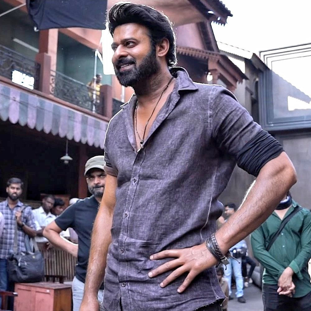 
అటూ ఇటూగా ఉన్న డార్లింగ్‌ కెరీర్‌ని మళ్లీ దారిలో పెట్టిన సినిమా సలార్‌. ఫస్ట్ పార్టుతో పోలిస్తే శౌర్యాంగపర్వం నెక్స్ట్ లెవల్లో ఉంటుందని ముందు నుంచీ చెబుతూనే ఉన్నారు నీల్‌. సెకండ్‌ పార్ట్ నెక్స్ట్ ఇయర్‌ సెకండ్‌ హాఫ్‌లో స్టార్ట్ అయినా, 2027లో రిలీజ్‌ గ్యారంటీ అనే కేల్కులేషన్స్ కనిపిస్తున్నాయి ఇండస్ట్రీలో.
