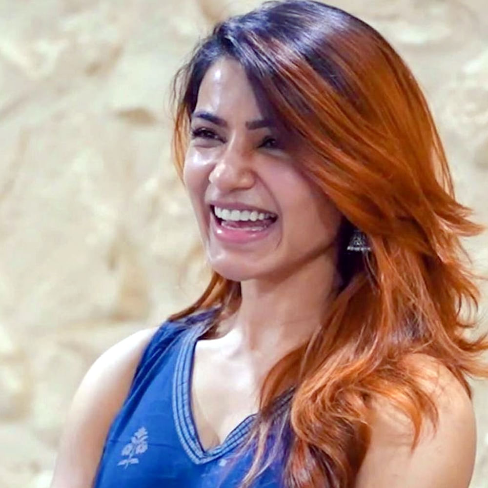 చాలావరకు సక్సెస్ కూడా అవుతున్నారు. సమంత కాంపౌండ్ నుంచి సినిమా అప్డేట్స్ కన్నా ఎక్కువగా పర్సనల్ అప్డేట్స్ వస్తున్నాయి. అమ్మ వెకేషన్ ట్రిప్స్, రిలేషన్‌షిప్ న్యూస్ తో సోషల్ మీడియా మోత మోగితోంది. 