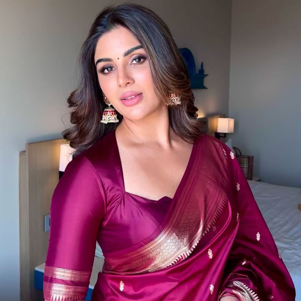 సంయుక్త మీనన్.. మలయాళంలో బ్యాక్ టూ బ్యాక్ చిత్రాల్లో నటించి విపరీతమైన క్రేజ్ సొంతం చేసుకుంది. అందం, అభినయంతో మెప్పించిన ఈ వయ్యారికి తెలుగులో మాత్రం ఆశించిన స్థాయిలో అవకాశాలు రావడం లేదు. ప్రస్తుతం ఈ బ్యూటీ త్రోబ్యాక్ ఫోటో అందరి దృష్టిని ఆకర్షిస్తుంది.