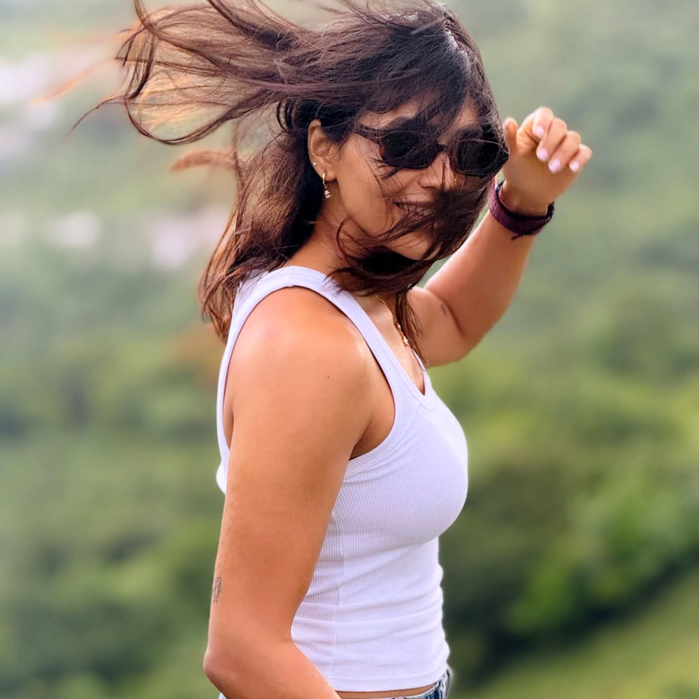 నితిన్ హీరోగా నటిస్తున్న తమ్ముడు సినిమాలో హీరోయిన్ గా చేస్తుంది సప్తమీ గౌడ. ఈ సినిమాలో ఆమె ఓ గిరిజన యువతిగా నటిస్తుంది. ఇప్పటికే విడుదలైన ఆమె లుక్, టీజర్ ప్రేక్షకులను విశేషంగా ఆకట్టుకున్నాయి. ఈ సినిమా త్వరలోనే ప్రేక్షకుల ముందుకు రానుంది. 