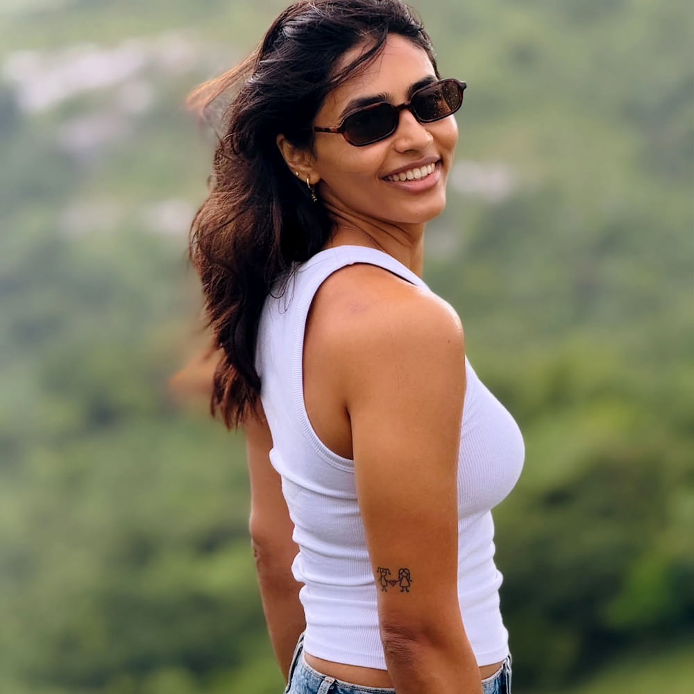 కన్నడ ఇండస్ట్రీలో హీరోయిన్ గా నటిస్తూ మంచి క్రేజ్ సొంతం చేసుకుంది సప్తమి గౌడ.. కన్నడలో సప్తమి గౌడ ‘పాప్‌కార్న్ మంకీ టైగర్’ సినిమాతో విజయాన్ని అందుకుంది. ఈ సినిమాతో ఆమెకు విపరీతమైన పాపులారిటీ వచ్చింది. ఆ తర్వాత ‘ కాంతార ‘ సినిమాలో ఛాన్స్ అందుకుంది.