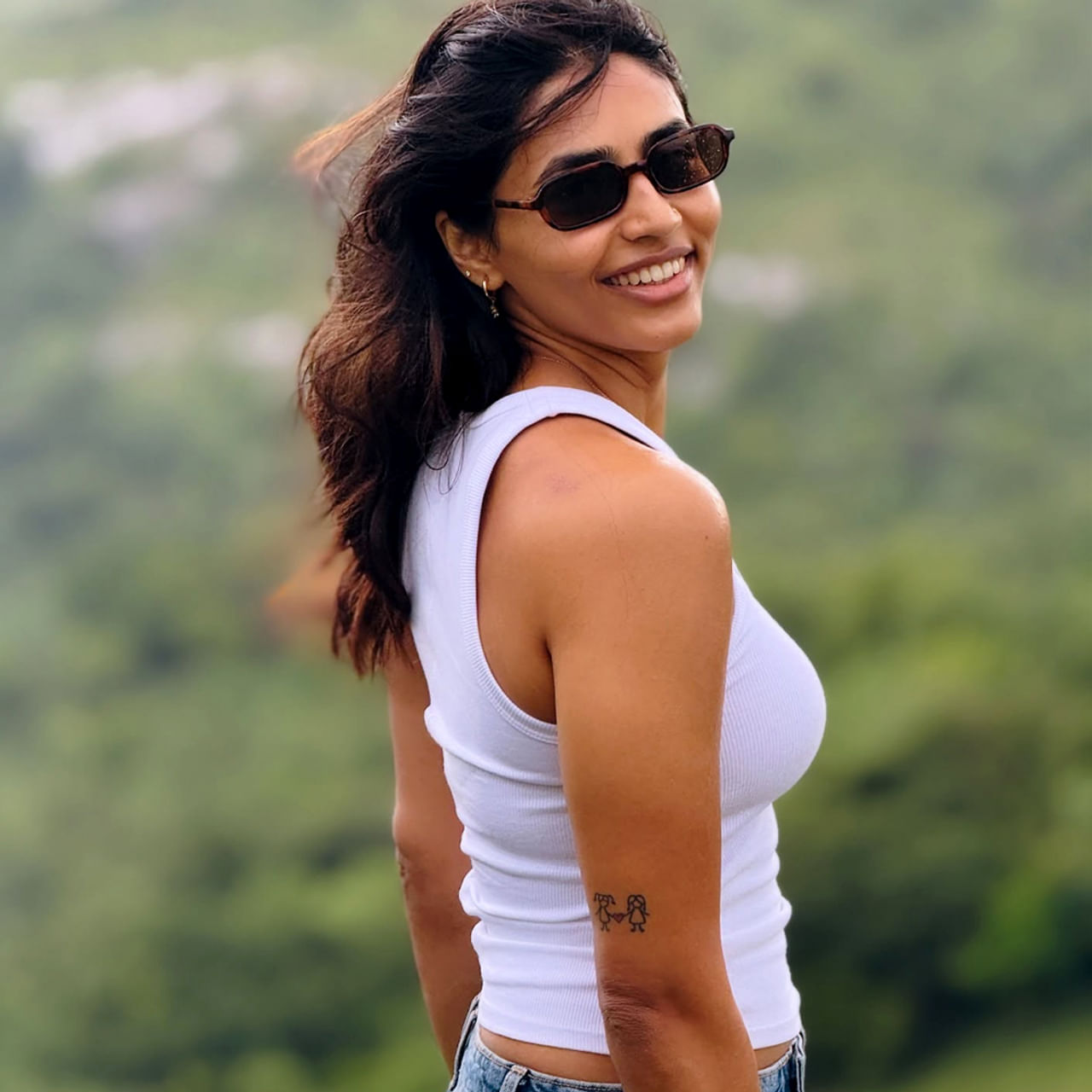 కన్నడ ఇండస్ట్రీలో హీరోయిన్ గా నటిస్తూ మంచి క్రేజ్ సొంతం చేసుకుంది సప్తమి గౌడ.. కన్నడలో సప్తమి గౌడ ‘పాప్‌కార్న్ మంకీ టైగర్’ సినిమాతో విజయాన్ని అందుకుంది. ఈ సినిమాతో ఆమెకు విపరీతమైన పాపులారిటీ వచ్చింది. ఆ తర్వాత ‘ కాంతార ‘ సినిమాలో ఛాన్స్ అందుకుంది.