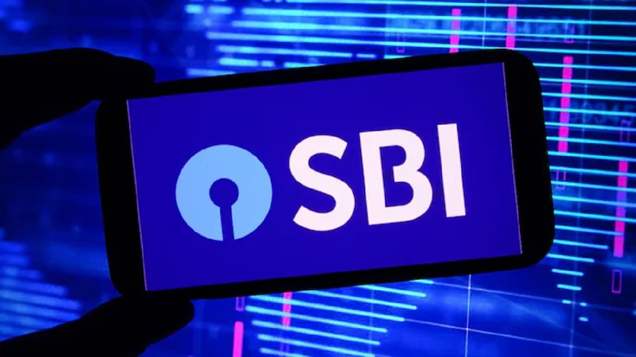 State Bank Of India: ఖాతాదారులకు దిమ్మతిరిగే షాక్ ఇచ్చిన ఎస్‌బీఐ.. సేవింగ్స్ ఖాతాపై భారీగా వడ్డీ రేటు తగ్గింపు