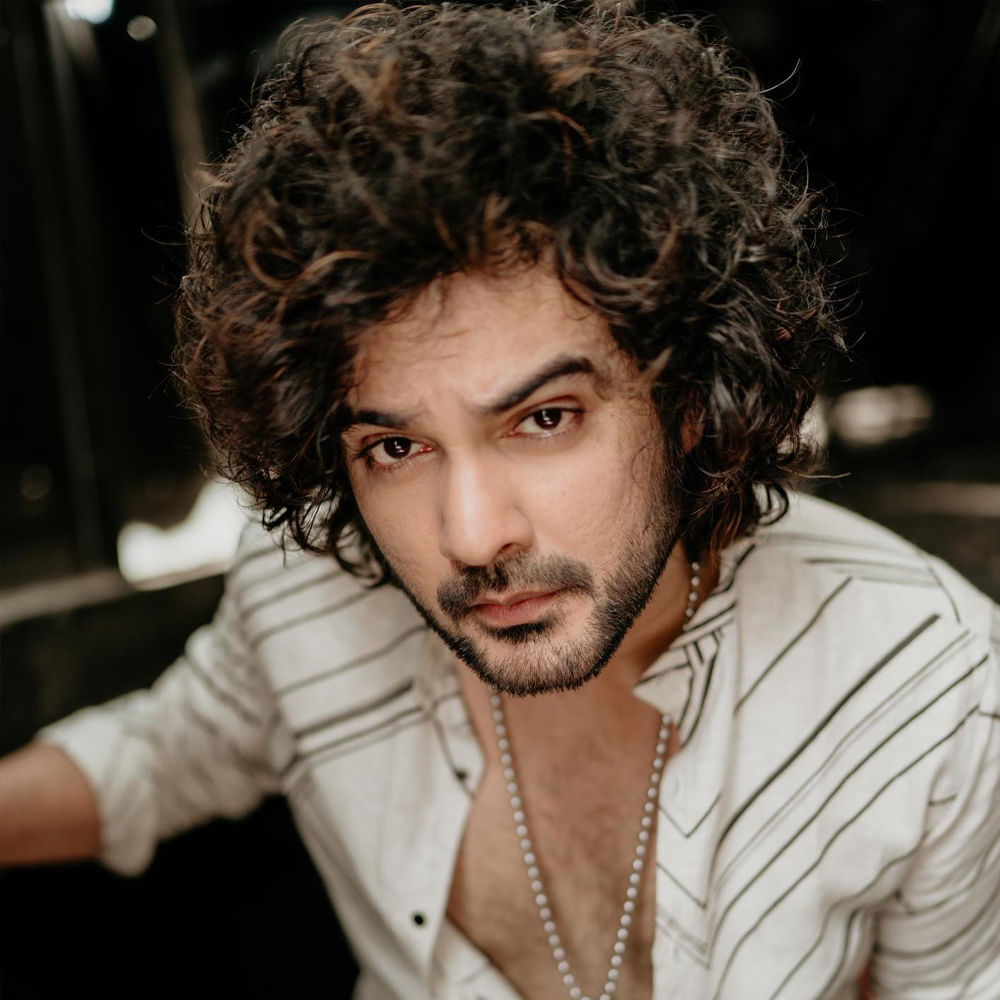 వీళ్లే కాదు.. విశ్వక్‌సేన్‌, కిరణ్ అబ్బవరం, సిద్దూ జొన్నలగడ్డ లాంటి హీరోలు కూడా నెక్ట్స్ సినిమాల కోసం కొత్త స్టైల్‌ ట్రై చేస్తున్నారు. మరి ఈ ట్రెండ్ ఆ హీరోలకు ఎంత వరకు ఉపయోగపడుతుందో చూడాలి.