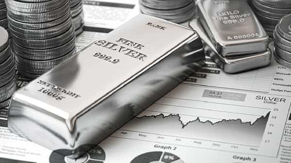 Silver Prices: బంగారం బాటలో వెండి.. గరిష్ట స్థాయికి చేరిన ధర