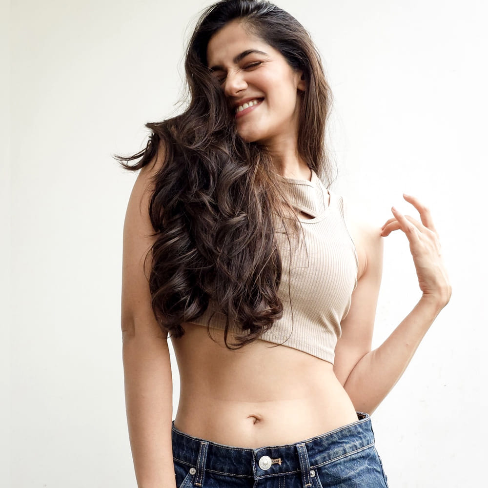 ఆ తర్వాత ఆమె "ఈనగరానికి ఏమైంది" "బొమ్మ భాట్", "చెక్" , "అథర్వ" , " పాగల్ " వంటి సినిమాల్లో నటించింది. సిమ్రాన్ చౌదరి తన అందం, నటనతో ఎంతో మంది అభిమానులను సొంతం చేసుకుంది. 