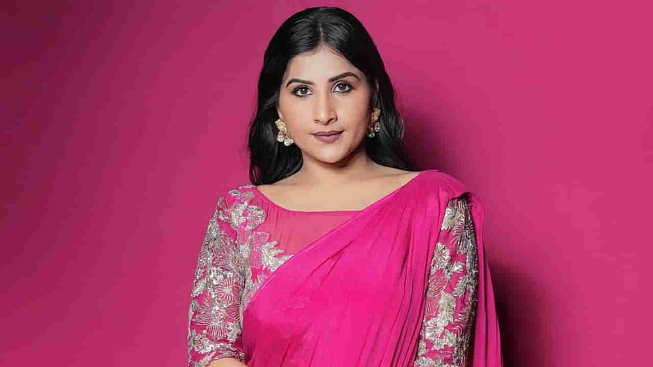 Singer Mangli: సింగర్ మంగ్లీ బర్త్ డే పార్టీలో డ్రగ్స్.. పోలీసుల ఎఫ్ఐఆర్లో సంచలన విషయాలు