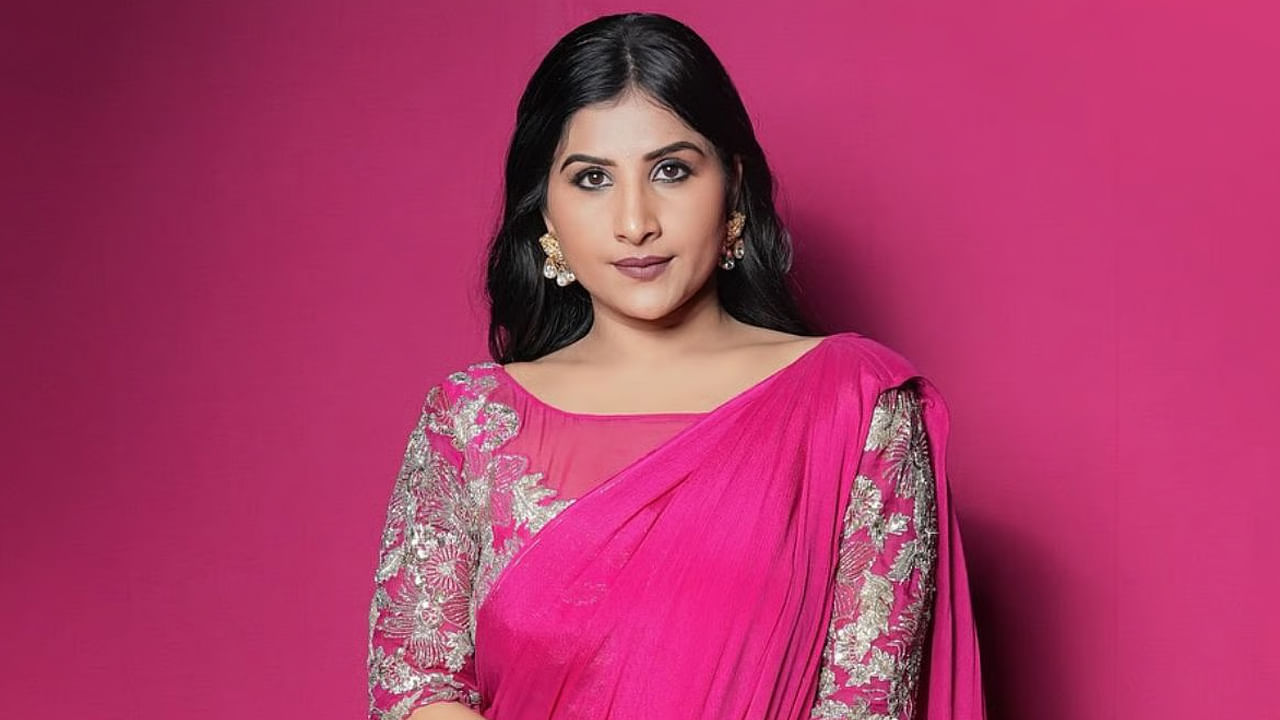 Singer Mangli: సింగర్ మంగ్లీ బర్త్ డే పార్టీలో డ్రగ్స్.. పోలీసుల ఎఫ్ఐఆర్లో సంచలన విషయాలు