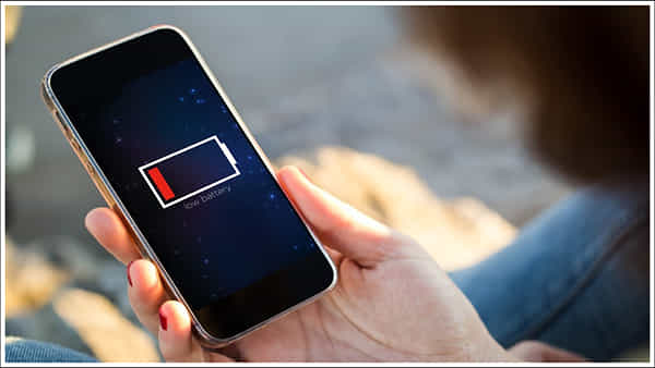 Tech Tips: స్మార్ట్ఫోన్ బ్యాటరీ త్వరగా అయిపోతుందా? బ్యాటరీని ఆదా చేయడానికి 10 ఉత్తమ చిట్కాలు!