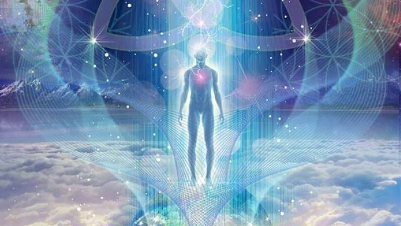 ఋషులు ఆత్మ తన జన్మస్థలం, తల్లిదండ్రులు, జీవిత పరిస్థితులను కూడా స్వయంగా ఎంచుకుంటుందని చెప్పారు. కొంతమంది పేద కుటుంబాలలో జన్మిస్తారు, మరికొందరు ధనవంతులుగా జన్మిస్తారు. కొందరు మంచి అవకాశాలతో జన్మిస్తారు, మరికొందరు ఎన్నో సవాళ్లను ఎదుర్కొంటారు. ఈ వ్యత్యాసాలకు కారణం ఆత్మ గత కర్మలు, ఆధ్యాత్మిక స్థాయి.