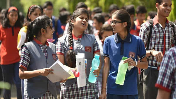 TS 10th Supply Exams 2025: మరో 2 రోజుల్లో పదో తగరతి సప్లిమెంటరీ పరీక్షలు.. పూర్తి టైం టేబుల్ ఇదే!