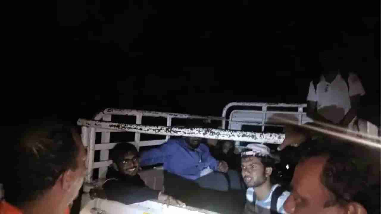 ట్రెక్కింగ్ అని అడవిలోకి వెళ్లి తప్పిపోయిన.. ఐదుగురు అమ్మాయిలు, ఐదుగురు అబ్బాయిలు! కట్ చేస్తే..