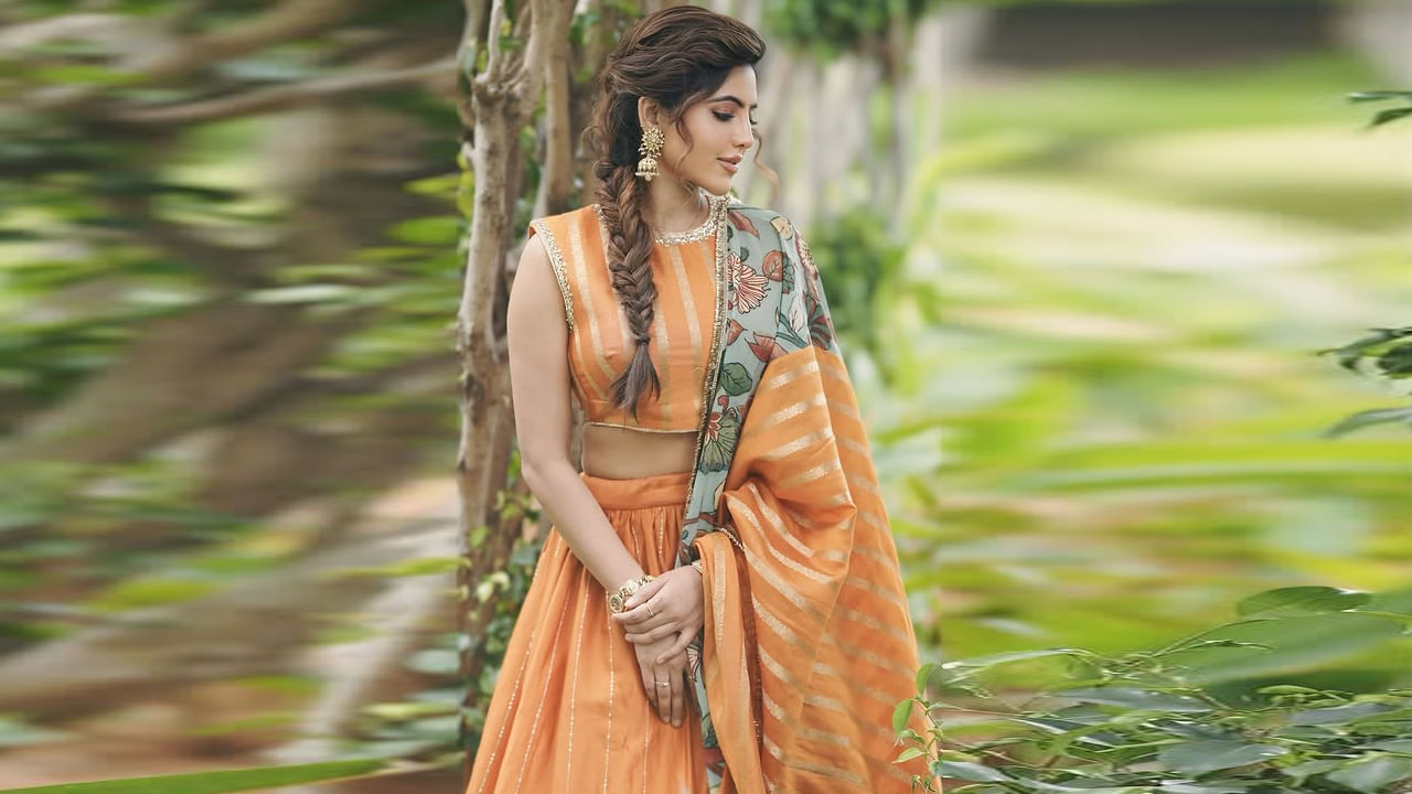 Stunning Athulya Ravi