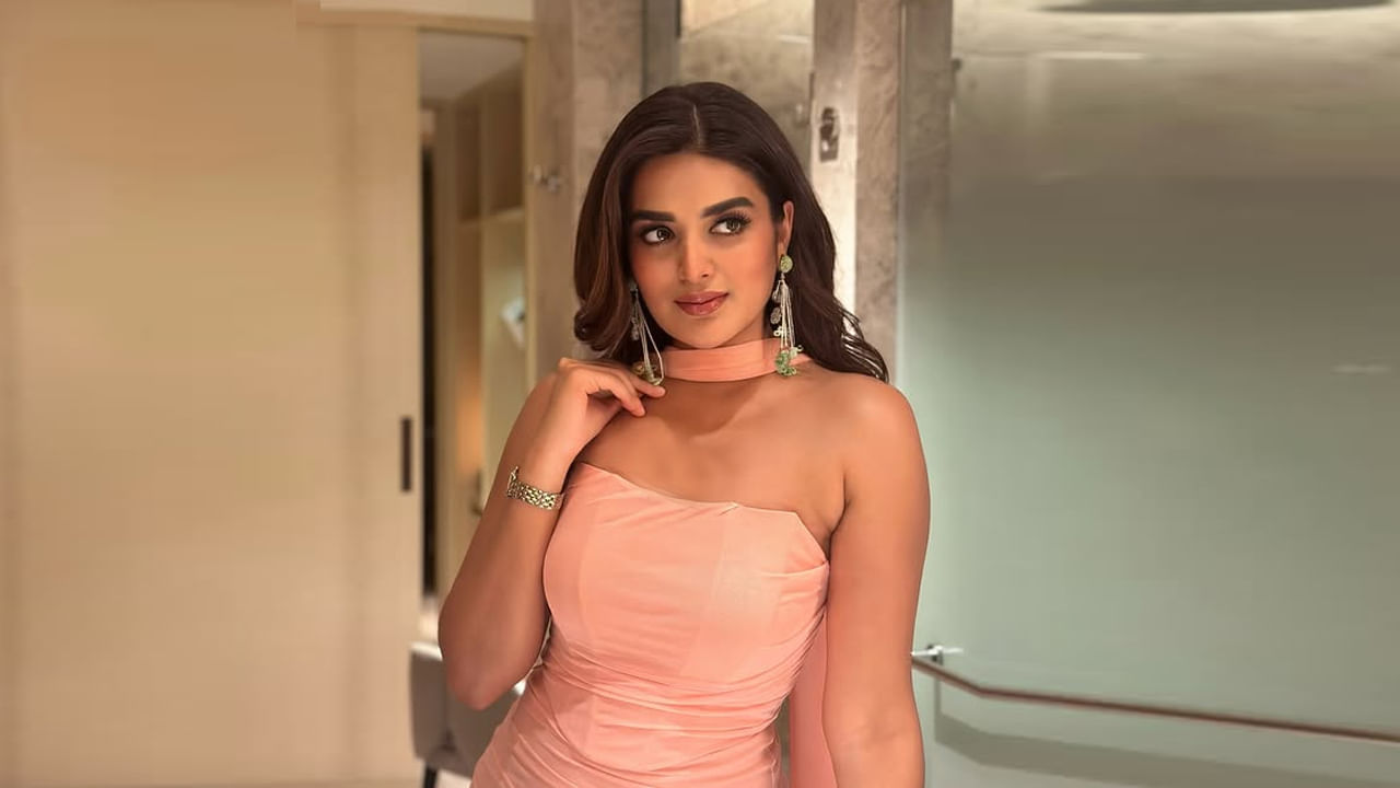 Stunning Nidhhi Agerwal