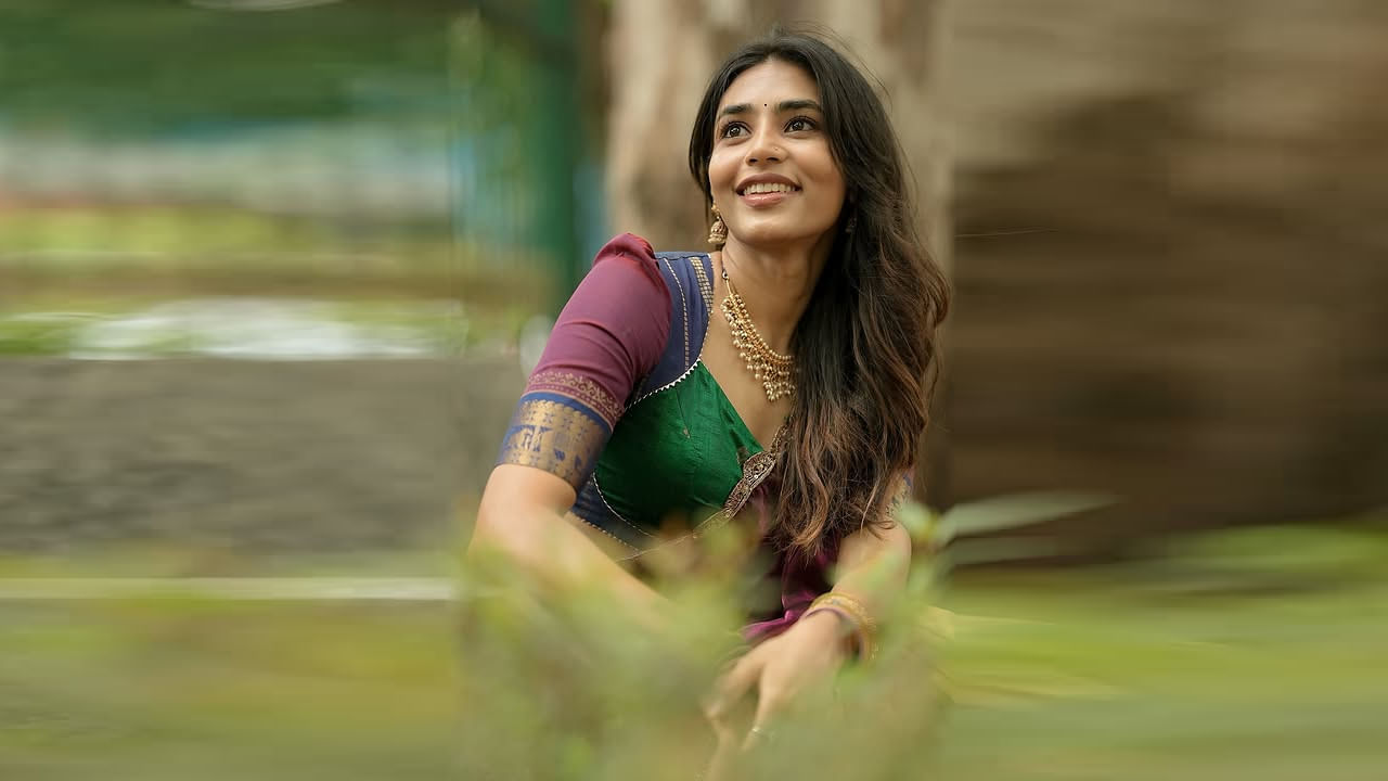 బ్యాచిలర్ ఆఫ్ ఇంజనీరింగ్ సివిల్ ఇంజనీరింగ్లో డిగ్రీ పట్టా పొందింది ఈ బ్యూటీ. చదువుకొనే రోజుల్లో స్విమ్మింగ్ పోటీల్లో పాల్గొని అనేక పతకాలు సాధించింది ఈ అందాల తార. కన్నడ భాషలో వరుసగా సినిమాలు చేస్తూ బిజీ హీరోయిన్గా ఉంది.