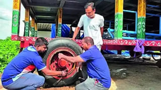 మహానందిలో నాగుపాము హల్‌చల్‌..! ఓ ఇంట్లోకి చొరబడి ముప్పతిప్పలు పెట్టింది..