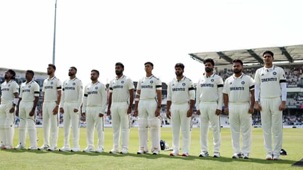 ENG vs IND: ఇంగ్లండ్ తో మొదటి టెస్ట్.. నల్లటి బ్యాండ్లతో బరిలోకి దిగిన టీమిండియా క్రికెటర్లు.. కారణమిదే