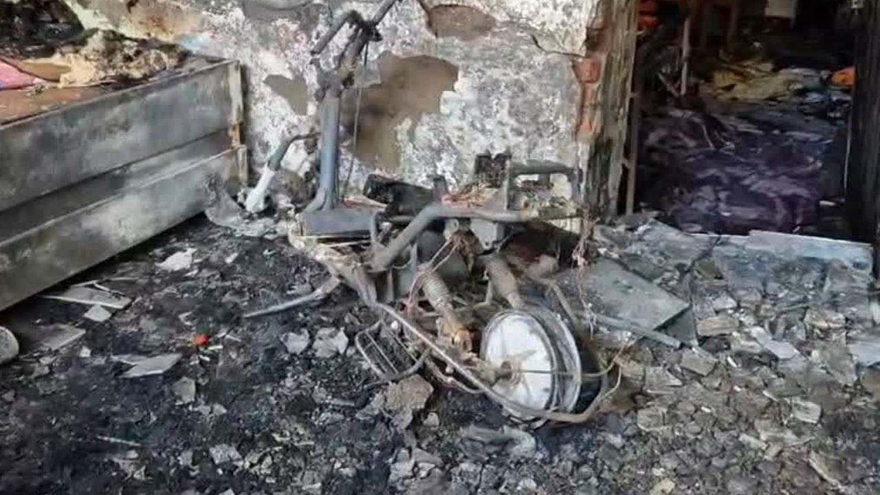 Kadapa: ఛార్జింగ్ ఎక్కుతుండగా పేలిన ఎలక్ట్రిక్ బైక్.. మహిళ మృతి