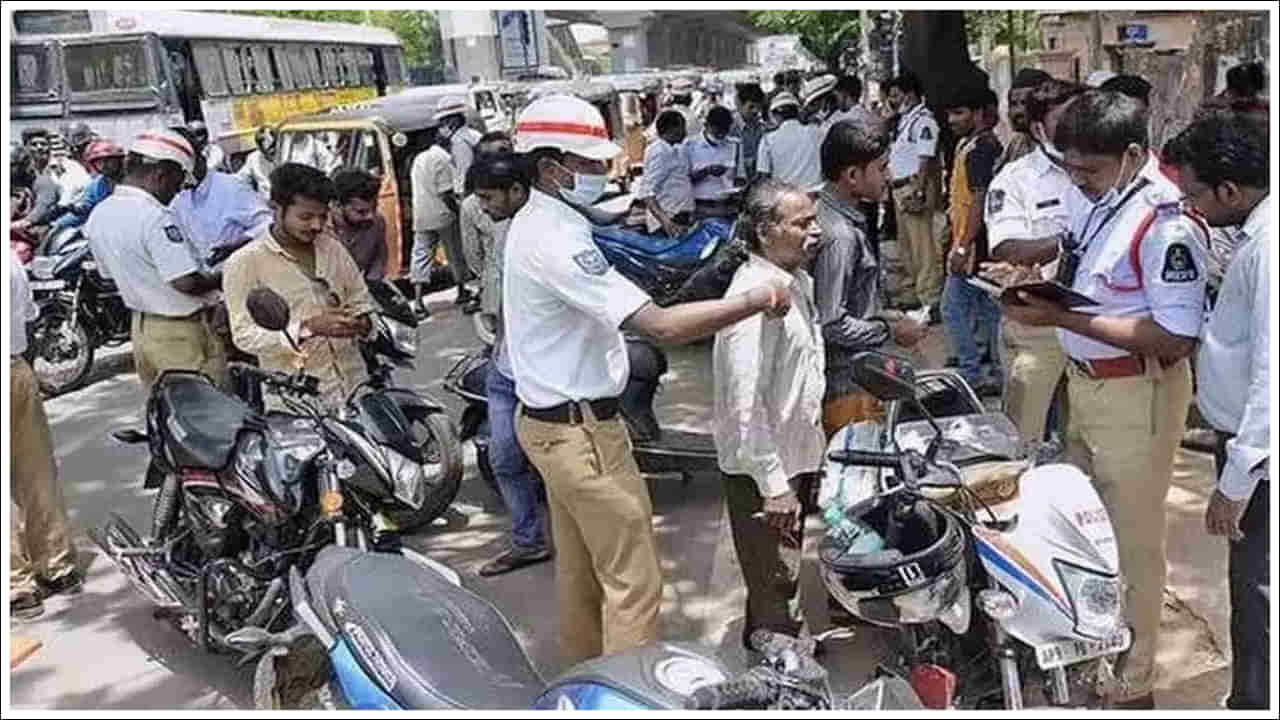 New Traffic Rules: వాహనదారులకు షాక్.. కొత్త ట్రాఫిక్‌ రూల్స్‌.. ఈ తప్పు చేస్తే రూ.25 వేల జరిమానా..?