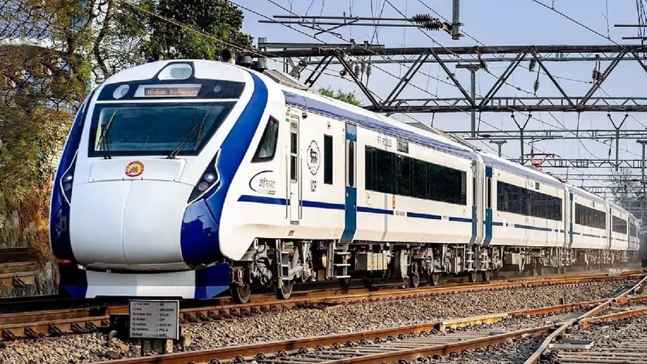 ముందస్తు చార్టుల తయారీతో పాటు 2025 డిసెంబర్‌ నాటికి అధునాతన ప్యాసింజర్‌ రిజర్వేషన్‌ సిస్టమ్‌-PRS ను తీసుకొచ్చే దిశగా కూడా రైల్వే శాఖ కసరత్తు చేస్తోంది. అటు జూలై 1 నుంచి ట్రైన్ టికెట్ ధరలు కూడా స్వల్పంగా మారనున్నాయి. 
