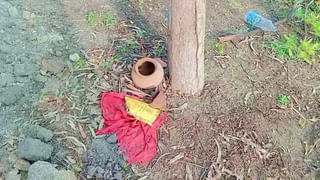 Telangana: ఏటూరునాగారం రిజర్వ్ ఫారెస్ట్‌లో హై టెన్షన్.. అటవీశాఖ అధికారులపైకి తిరగబడ్డ గిరిజనులు!