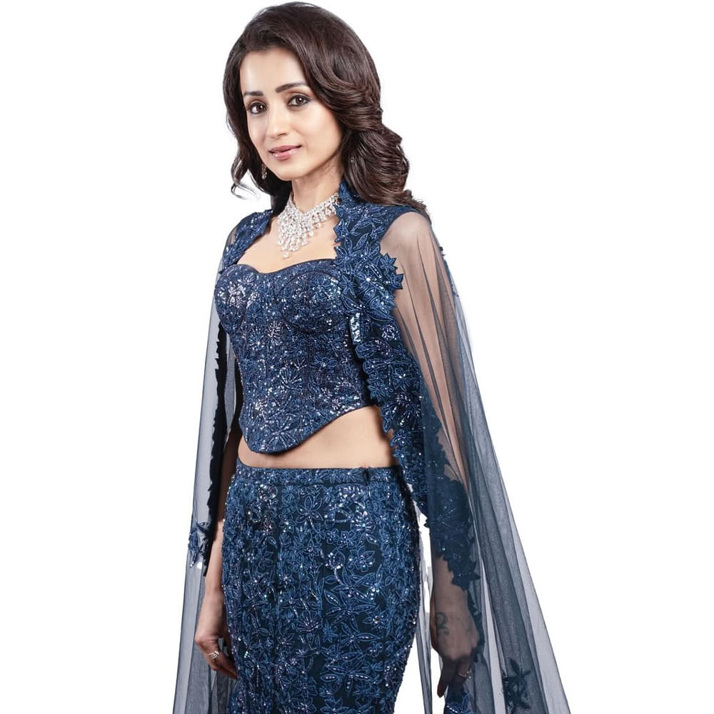 Trisha Looks