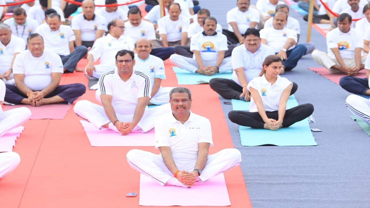 ఆరోగ్యం, మనిషి శ్రేయస్సు కోసం యోగా ఒక దివ్యౌషధంః కేంద్ర మంత్రి