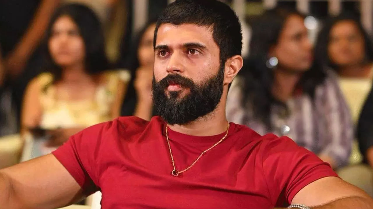 Vijay Deverakonda: విజయ్ దేవరకొండకు అరుదైన గౌరవం.. ఇండియా డే పరేడ్‏లో సందడి చేయనున్న స్టార్..