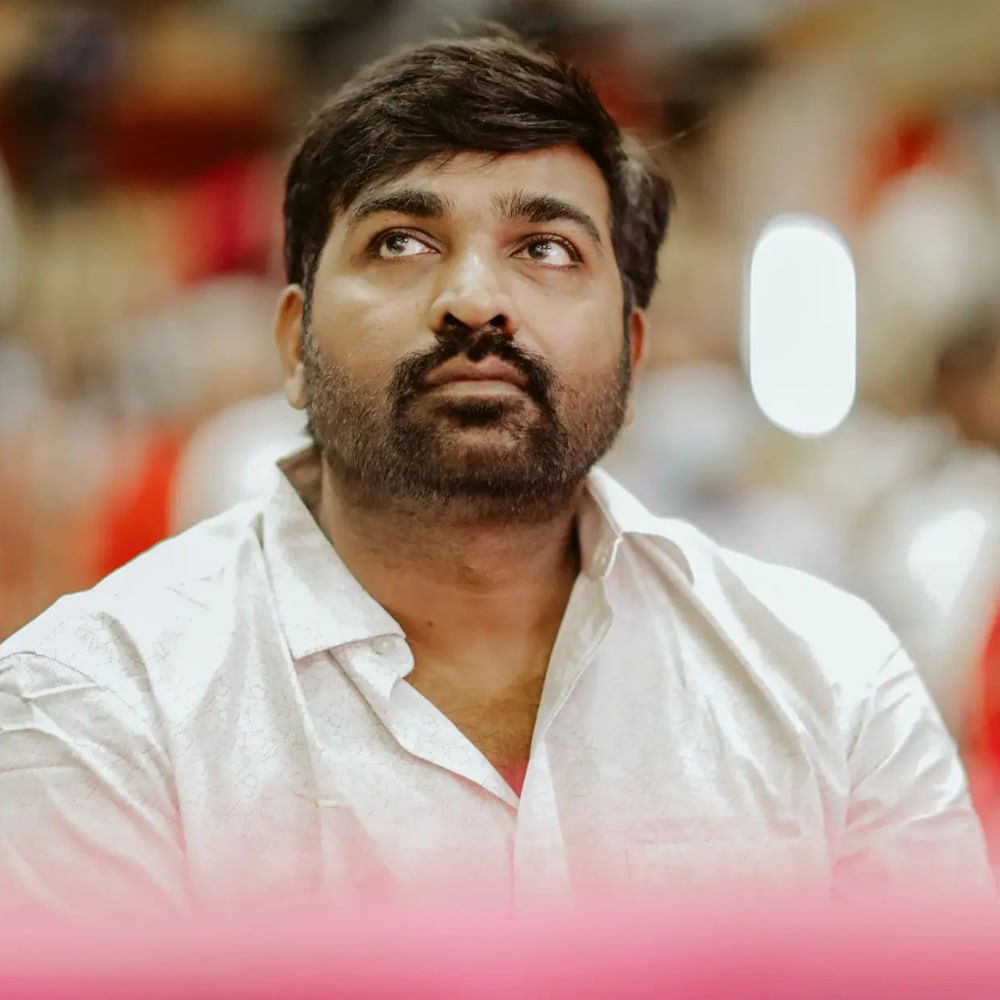 కుబేరాలో శేఖర్ కమ్ముల చేసింది ఇదే. ఇక తన హీరోలను రఫ్ అండ్ టఫ్‌గా చూపించే పూరీ జ‌గ‌న్నాథ్.. విజయ్ సేతుపతి కోసం మాత్రం డిఫెరెంట్ క్యారెక్టర్ రాస్తున్నారు. ఇది పూరీ తరహా మాస్ సినిమా కాదు.. విజయ్ స్టైల్‌లో సాగే డిఫెరెంట్ కథ. 
