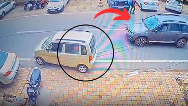 Viral Video: ఇంతకీ.. ఈ ప్రమాదంలో తప్పు ఎవరిదంటారు..? సోషల్ మీడియాలో చర్చలో రచ్చ రంబోలా
