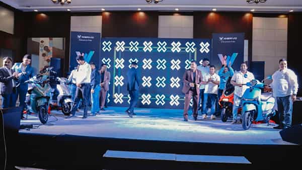 EV Scooters: ఈవీ స్కూటర్స్తో వారెవ్వా అనిపించిన వారివో.. ఒకేసారి ఆరు స్కూటర్ల రిలీజ్