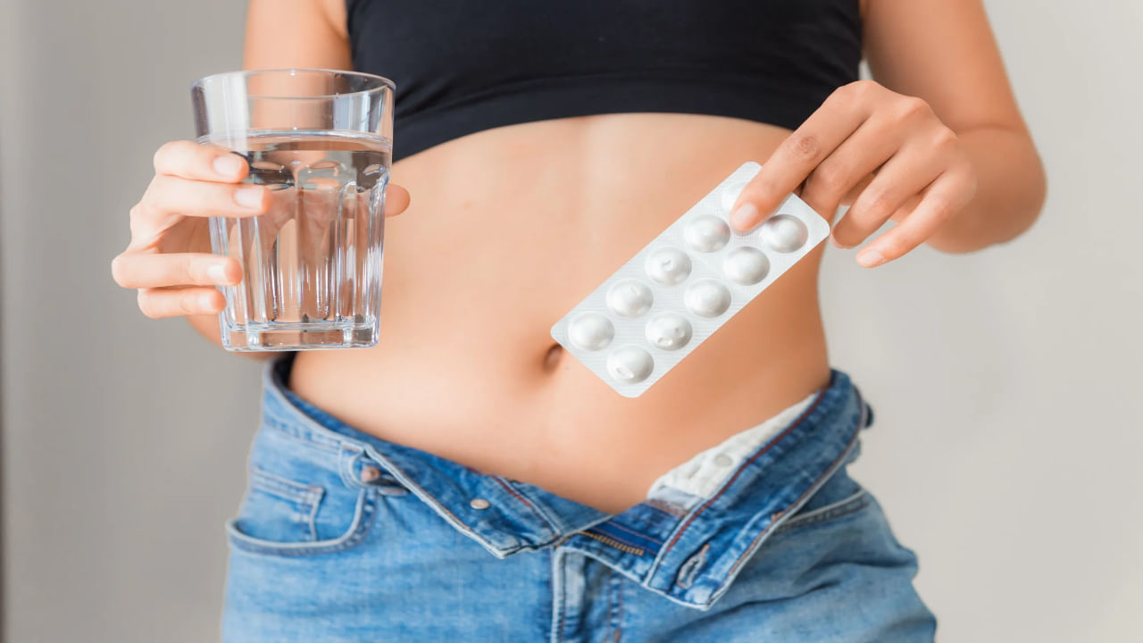 Weight Loss Pills: బరువు తగ్గించే పిల్స్ వాడుతున్నారా?.. వీటివల్ల ఆరోగ్యానికి లాభమా, నష్టమా? Weight Loss Pills: బరువు తగ్గించే పిల్స్ వాడుతున్నారా?.. వీటివల్ల ఆరోగ్యానికి లాభమా, నష్టమా?