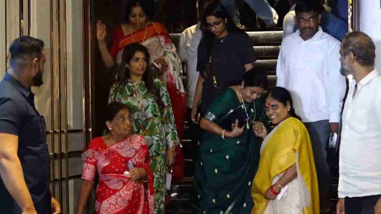 Kannappa: ఆ టాలీవుడ్ హీరో భార్యతో కలిసి కన్నప్ప సినిమాను చూసిన వైఎస్ విజయమ్మ.. వీడియో ఇదిగో