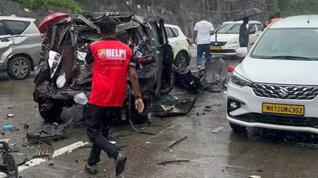 Watch Video: వేగంగా దూసుకొచ్చి ఢీకొట్టిన ట్రక్కు.. నుజ్జునుజ్జైన 20 కార్లు.. వీడియో చూడండి!