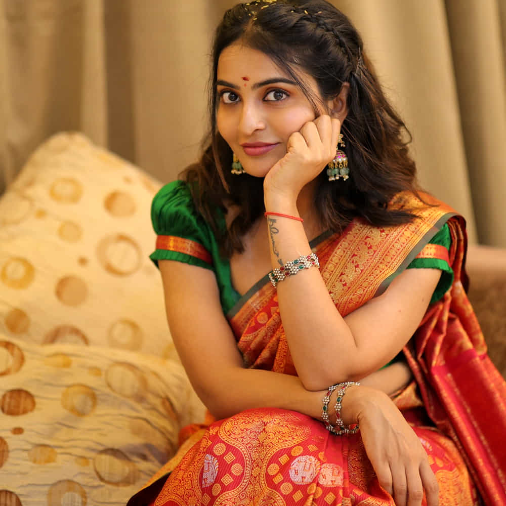 దాంతో అనన్యకు వరుసగా ఆఫర్స్ వస్తున్నాయి. ప్రస్తుతం ఈ అమ్మడు చేతినిండా సినిమాలతో యమా బిజీగా మారిపోయింది. అయితే అనన్య బ్యాక్ టు బ్యాక్ సినిమాలు చేస్తుంది కానీ ఆ సినిమా ఆశించిన స్థాయిలో ఆకట్టుకోవడం లేదు. బ్యాక్ టు బ్యాక్ సినిమాలు చేస్తుంది కానీ అంతగా గుర్తింపు తెచ్చుకోవడం లేదు.
