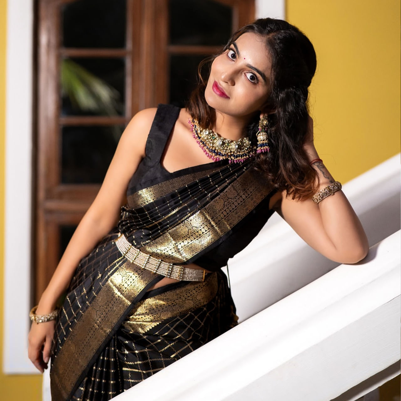 స్టార్ హీరోయిన్స్ గా గుర్తింపు తెచ్చుకోవడం కోసం కష్టపడుతున్న భామల్లో అనన్య నాగళ్ళ ఒకరు. ఈ తెలుగుఅమ్మాయి తన అందం, అభినయంతో ఎంతో మంది ప్రేక్షకులను సొంతం చేసుకుంది. మల్లేశం సినిమాతో గుర్తింపు తెచ్చుకుంది ఈ అందాల భామ.