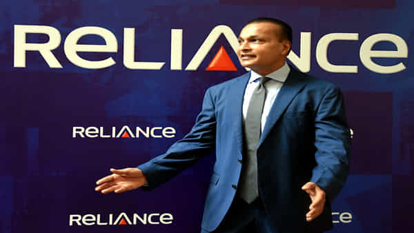 Anil Ambani: అనిల్ అంబానీకి ఈడీ బిగ్ షాక్.. 50 కంపెనీలపై సోదాలు..