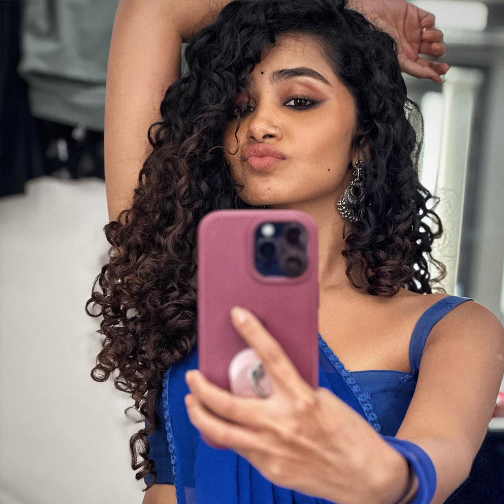 ఆగస్ట్ 22న పరదా విడుదల కానుంది. సినిమా బండి ఫేమ్ ప్రవీణ్ కండ్రెగుల దర్శకుడు. అనుపమ కామెంట్స్‌తో ఇండస్ట్రీలో లేడీ ఓరియెంటెడ్ సినిమాల పరిస్థితి ఎంత దారుణంగా ఉందనేది అర్థమవుతుంది. 