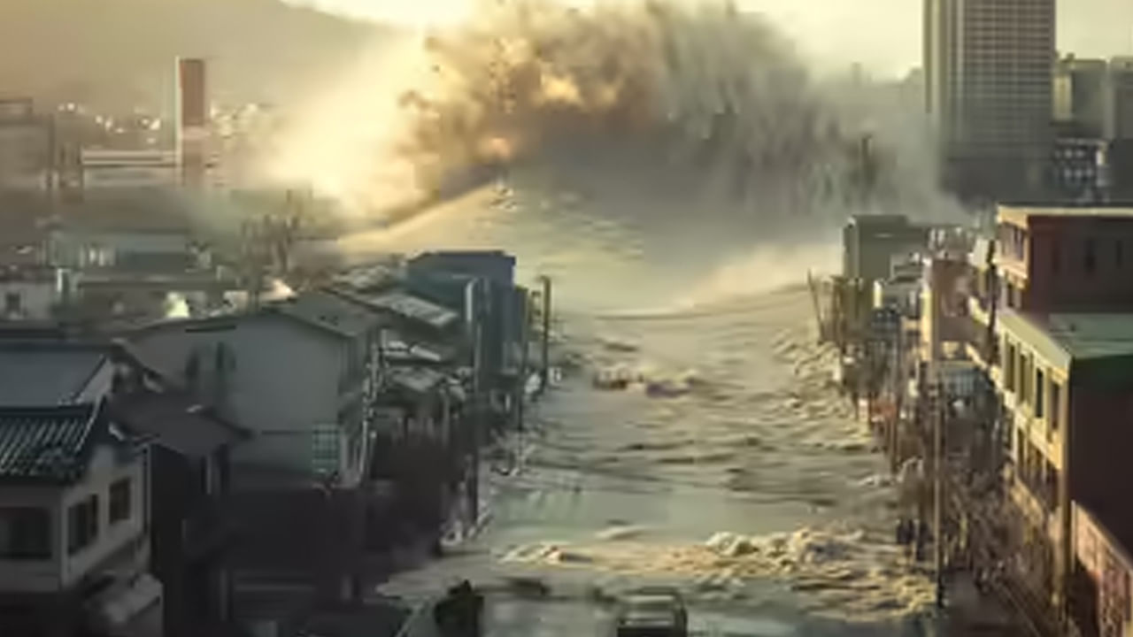 అలాగే ఈ నెలలో జపాన్, ఫిలిప్పీన్స్ మధ్య సముద్రపు అడుగుభాగంలో ఒక పగుళ్లు ఏర్పడతాయి. దీని కారణంగా తీరంలో భూకంపాలు సాధారణం కంటే మూడు రెట్లు ఎక్కువ అలలను కలిగిస్తాయి. ప్రపంచంలో జరిగే ప్రధాన ప్రకృతి, మానవ నిర్మిత ప్రమాదాలను కూడా అంచనా వేశారు. దీనితో పాటు బాబా వంగా ఈ నెలలో అగ్ని, గాలి, నీటికి సంబంధించిన విధ్వంసం కూడా సూచించారు.
