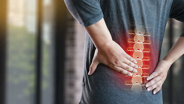 Back pain: బ్యాక్ పెయిన్ గుట్టు తెలిసిపోయింది.. వీటిలో మీరు చేస్తున్న పొరపాటు ఏది?